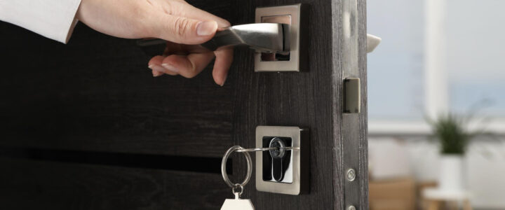 Cosa fare se la porta blindata è bloccata? Cosa fare se la porta blindata è bloccata?